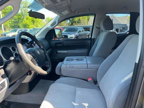 Used 2011 Toyota Tundra 4x4 Double Cab w/ Tow Pkg image 5