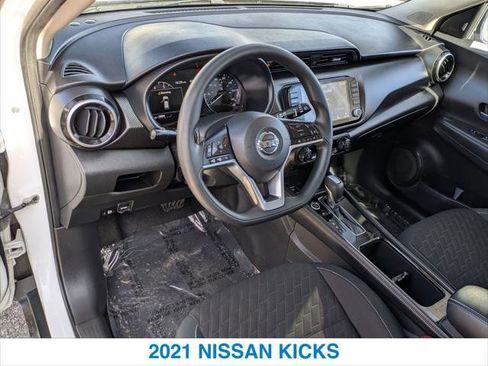 Used 2021 Nissan Kicks SV image 14