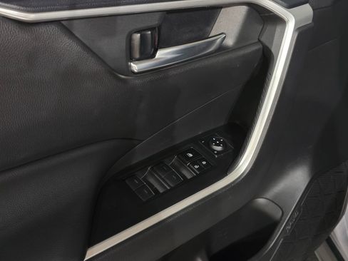 Used 2024 Toyota RAV4 XLE image 21