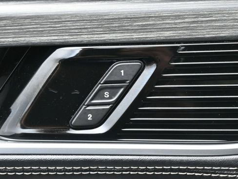 Used 2024 Jeep Wagoneer Series II w/ Premium Group I image 13