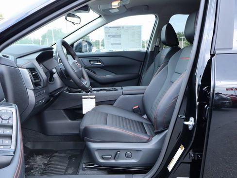 New 2026 Nissan Rogue SV image 7