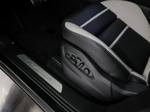New 2026 Porsche Cayenne S image 14