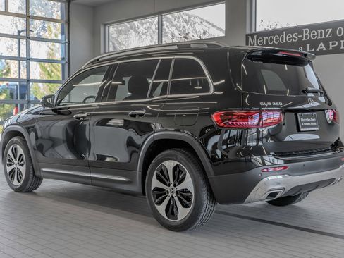 Used 2025 Mercedes-Benz GLB 250 image 13