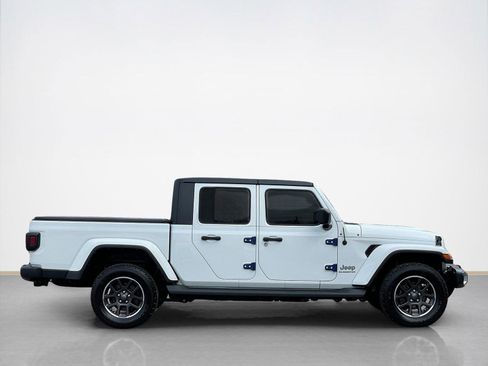 Certified 2022 Jeep Gladiator Overland w/ Popular Equipment Package image 8