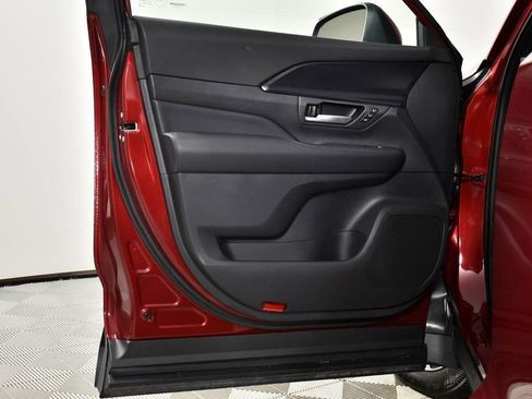 Used 2025 Toyota Grand Highlander AWD Hybrid image 18