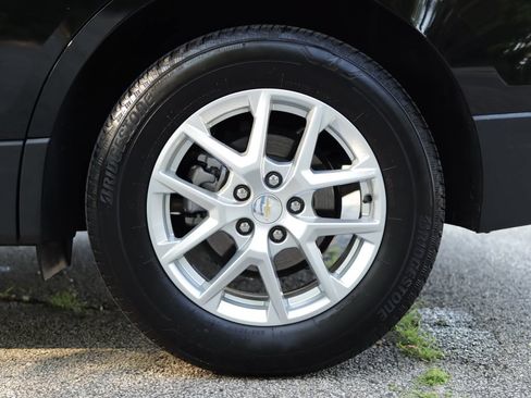 Used 2024 Chevrolet Equinox LT AWD/4WD image 35