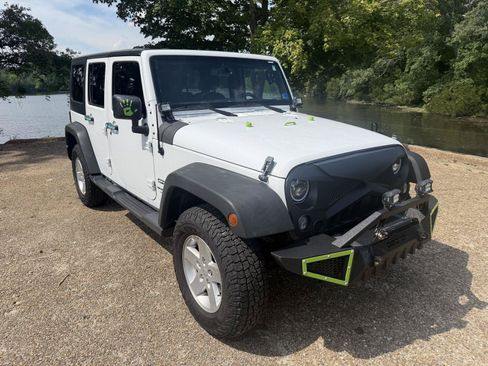 Used 2018 Jeep Wrangler Unlimited Sport S AWD/4WD image 1