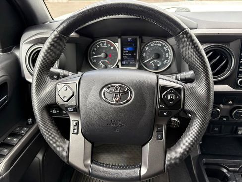 Used 2023 Toyota Tacoma TRD Off-Road w/ Black Out Package (TMS) AWD/4WD image 20