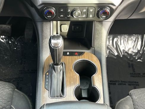 Used 2019 GMC Acadia SLE image 21