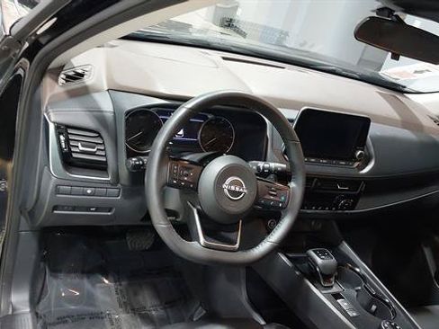 Used 2023 Nissan Rogue SV w/ SV Premium Package AWD/4WD image 19