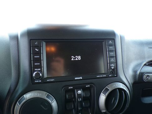 Used 2016 Jeep Wrangler Unlimited Sport w/ Quick Order Package 24S AWD/4WD image 20