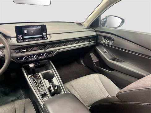 Used 2025 Honda Accord SE image 23