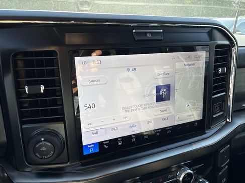 New 2026 Ford F250 Lariat w/ Black Appearance Package image 29