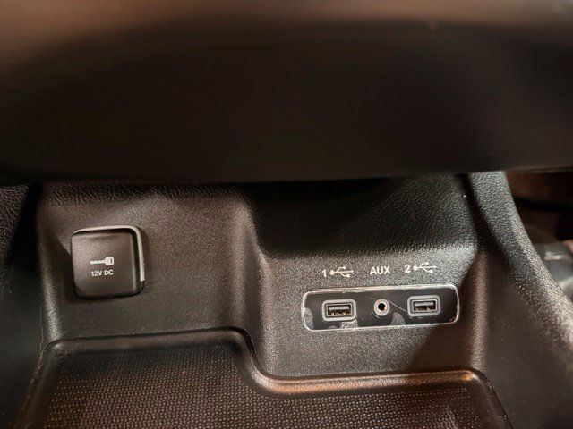 Used 2020 Dodge Durango R/T w/ Technology Group AWD/4WD image 15