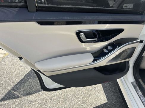 Used 2022 Mercedes-Benz S 500 4MATIC image 16