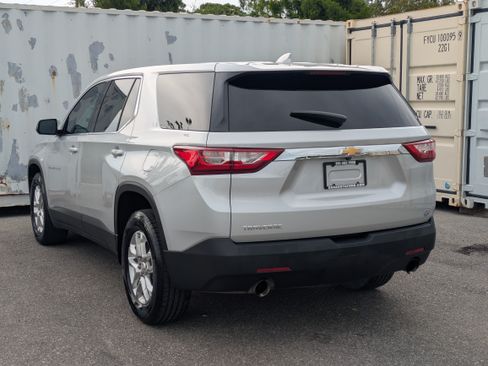 Used 2020 Chevrolet Traverse LS w/ LPO, Floor Liner Package FWD image 7