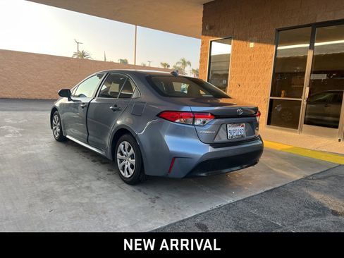 Used 2025 Toyota Corolla LE image 9