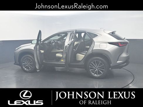 Used 2022 Lexus NX 250 FWD image 29