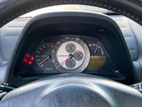 Used 2002 Lexus IS 300 SportCross image 24