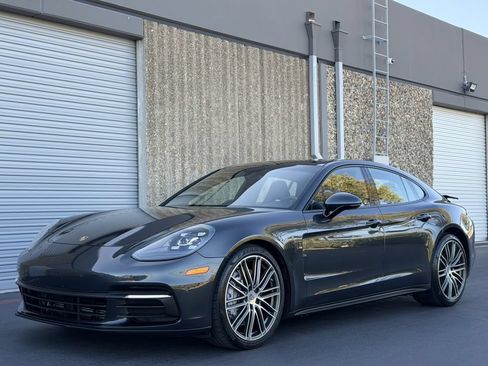 Used 2019 Porsche Panamera image 1