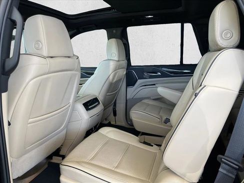 Used 2023 Cadillac Escalade Premium Luxury w/ Performance Package AWD/4WD image 10