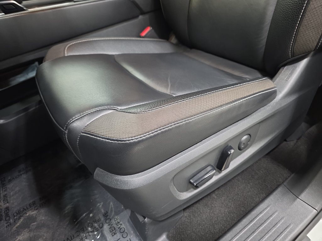 Used 2024 Nissan Pathfinder SL w/ SL Premium Package AWD/4WD image 28