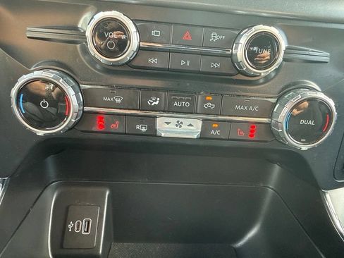 Used 2025 Ford F150 XLT w/ Equipment Group 302A MID RWD image 16