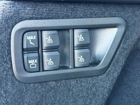 New 2026 BMW X7 M60i image 13