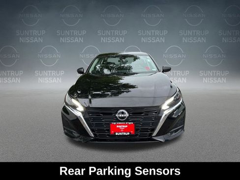 Used 2025 Nissan Altima 2.5 SV FWD image 10