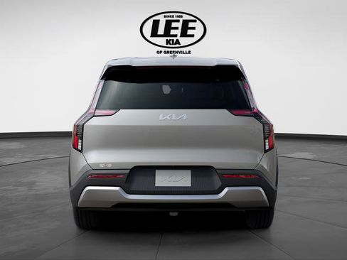 New 2026 Kia EV9 Light image 7