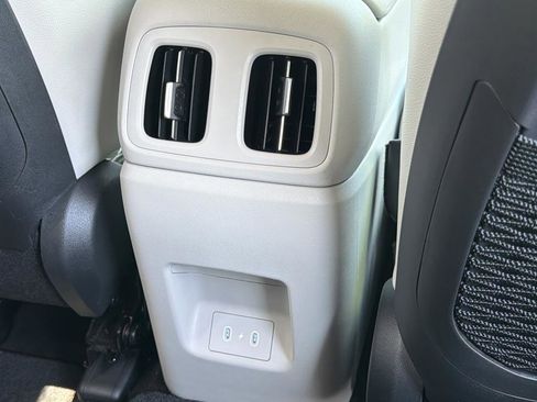 Certified 2025 Hyundai Tucson Limited FWD image 43