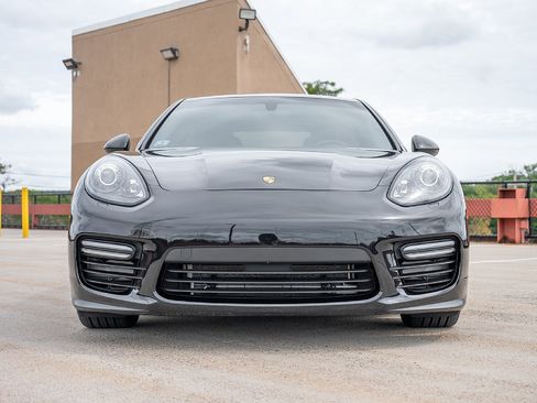 Used 2015 Porsche Panamera GTS AWD/4WD image 3