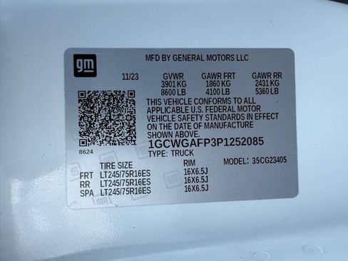 Used 2023 Chevrolet Express 2500 w/ Driver Convenience Package RWD image 26