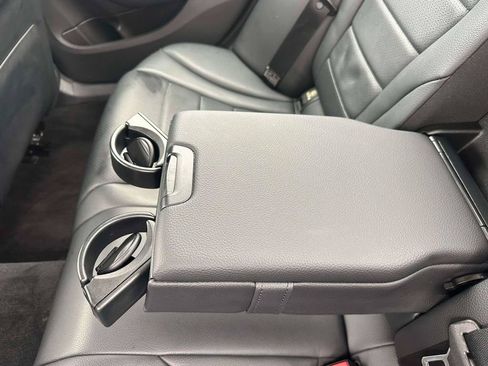 Used 2016 Mercedes-Benz C 300 4MATIC Sedan image 11