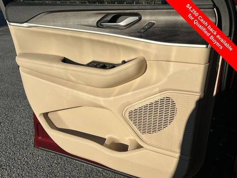 New 2025 Jeep Grand Cherokee Limited image 18