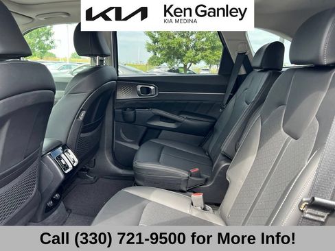 Certified 2023 Kia Sorento SX FWD image 11