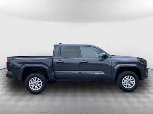 Used 2024 Toyota Tacoma SR5 RWD image 9