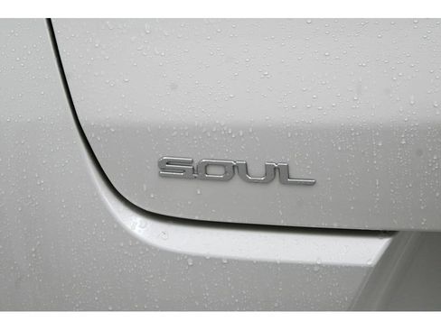 Used 2025 Kia Soul LX image 45