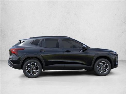 New 2026 Chevrolet Trax LT FWD image 6