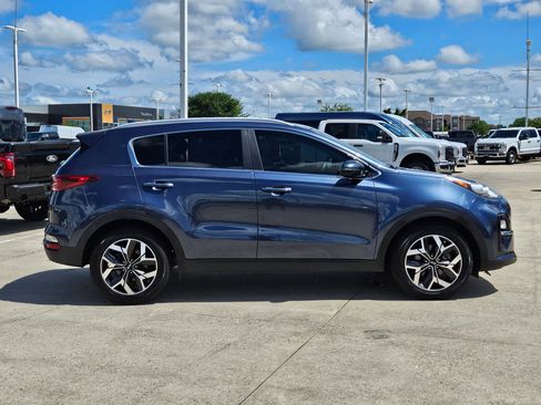 Used 2021 Kia Sportage EX FWD image 2