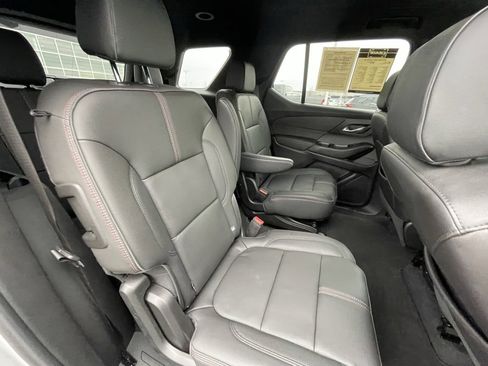 Used 2022 Chevrolet Traverse RS w/ LPO, Roadside Safety Package image 26