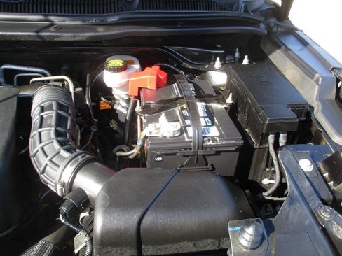 Used 2017 Ford Explorer XLT w/ Equipment Group 202A image 38