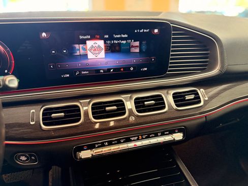 Used 2020 Mercedes-Benz GLS 450 4MATIC image 10