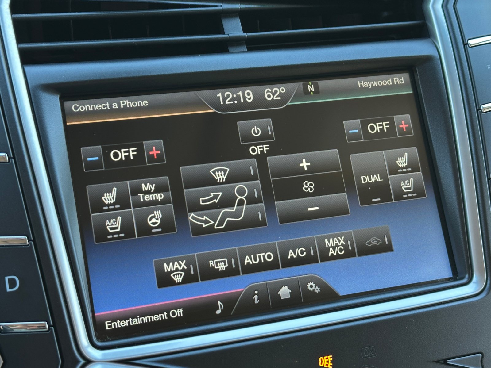 Used 2016 Lincoln MKX Reserve w/ Luxury Package AWD/4WD image 29