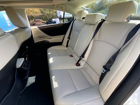 Used 2023 Lexus ES 350 w/ Premium Package FWD image 21