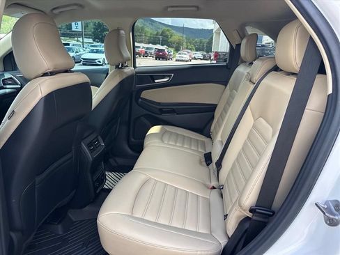 Used 2022 Ford Edge SEL w/ Convenience Package AWD/4WD image 10