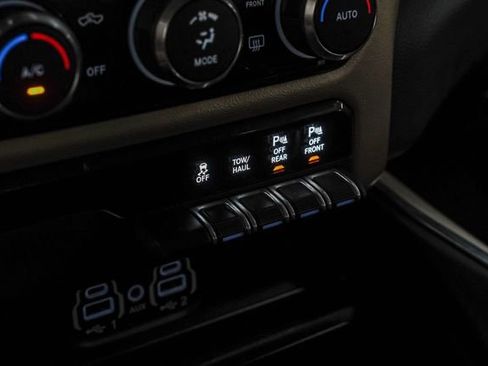 Used 2020 RAM 1500 Laramie AWD/4WD image 27
