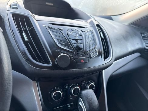 Used 2016 Ford Escape SE image 16