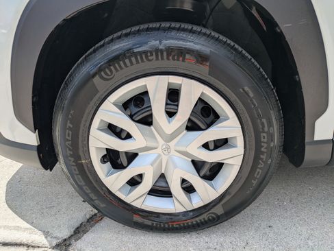 Used 2026 Toyota Corolla Cross L FWD image 16