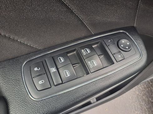 Certified 2017 Dodge Charger R/T image 16